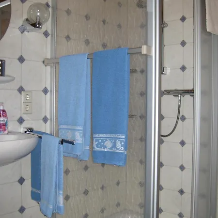 Im Dg Mit 2 Dz 2 Duwc, 4 Pers Apartment *
